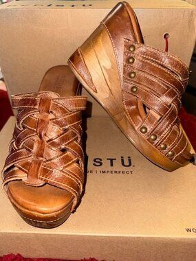 BED|STÜ Gina II Tan Rustic Leather Strappy Wedge Sandal Size 5.5 New in Box